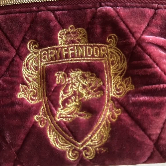 Pottery Barn Teen Harry Potter Velvet Train Case Gryffindor